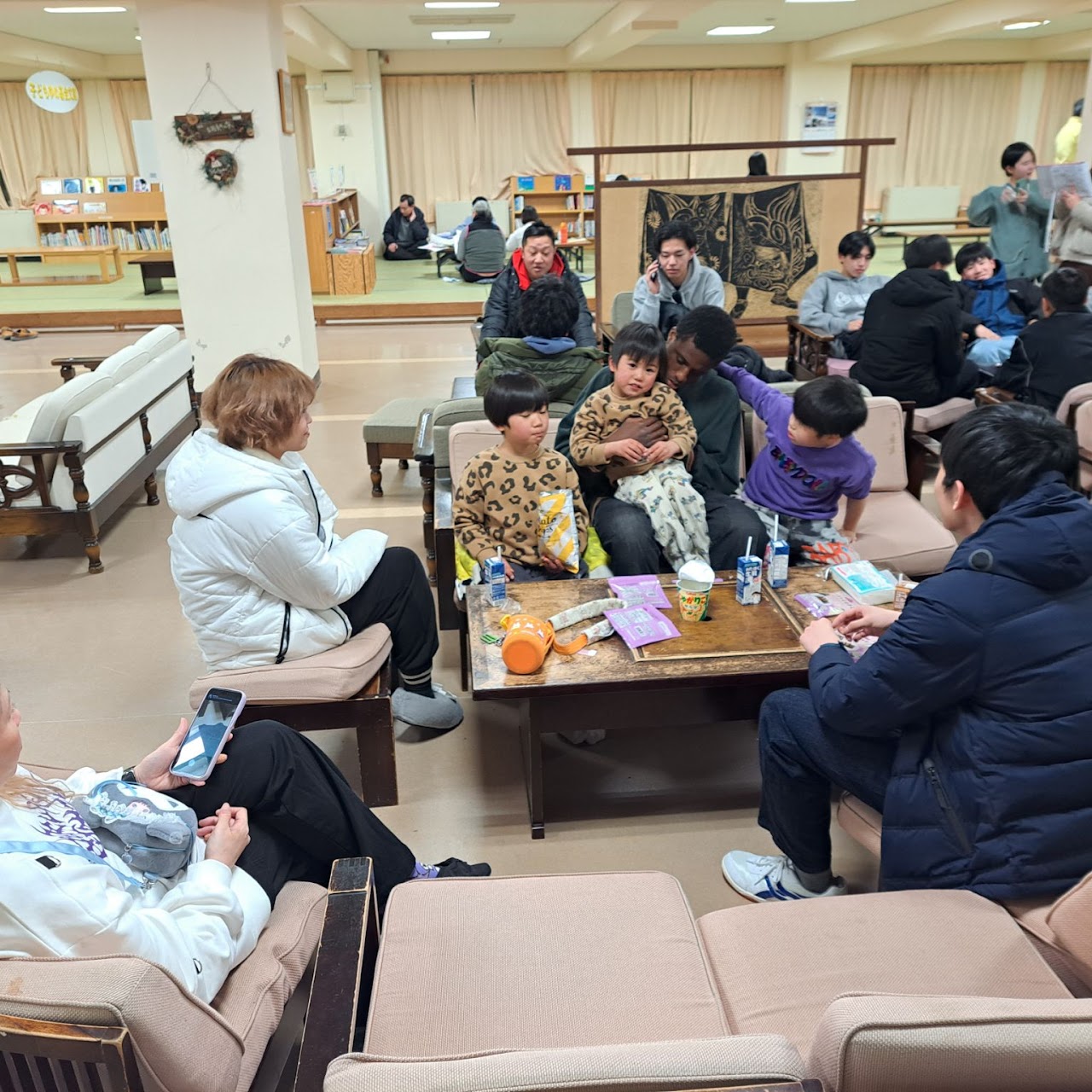 夜はゆっくりと思い思いの時間を過ごしました。
